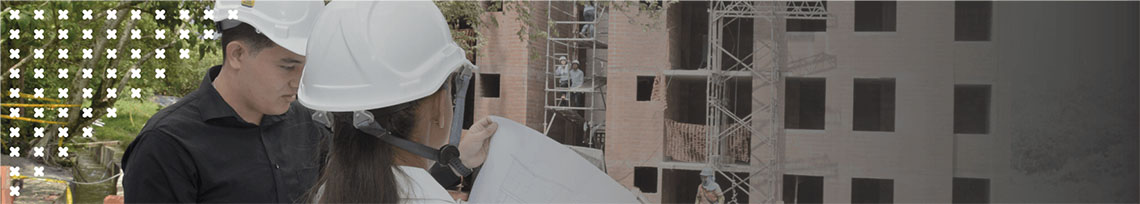 Imagen a manera de banner ingenieros con casco mirando una obra en construcción para el programa de Ingeniería Civil de la Universidad de Ibagué